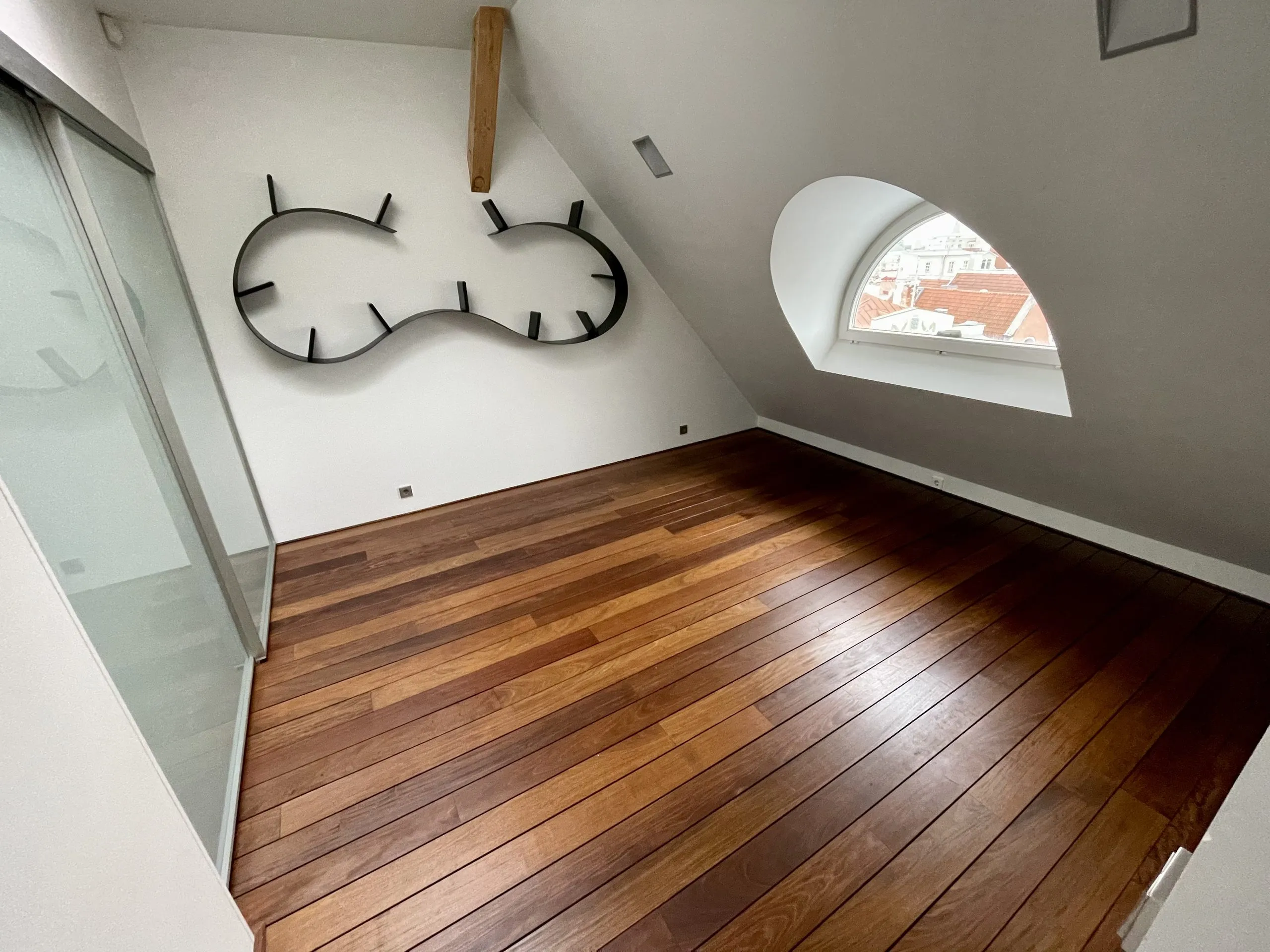 Raekoja penthouse, 17