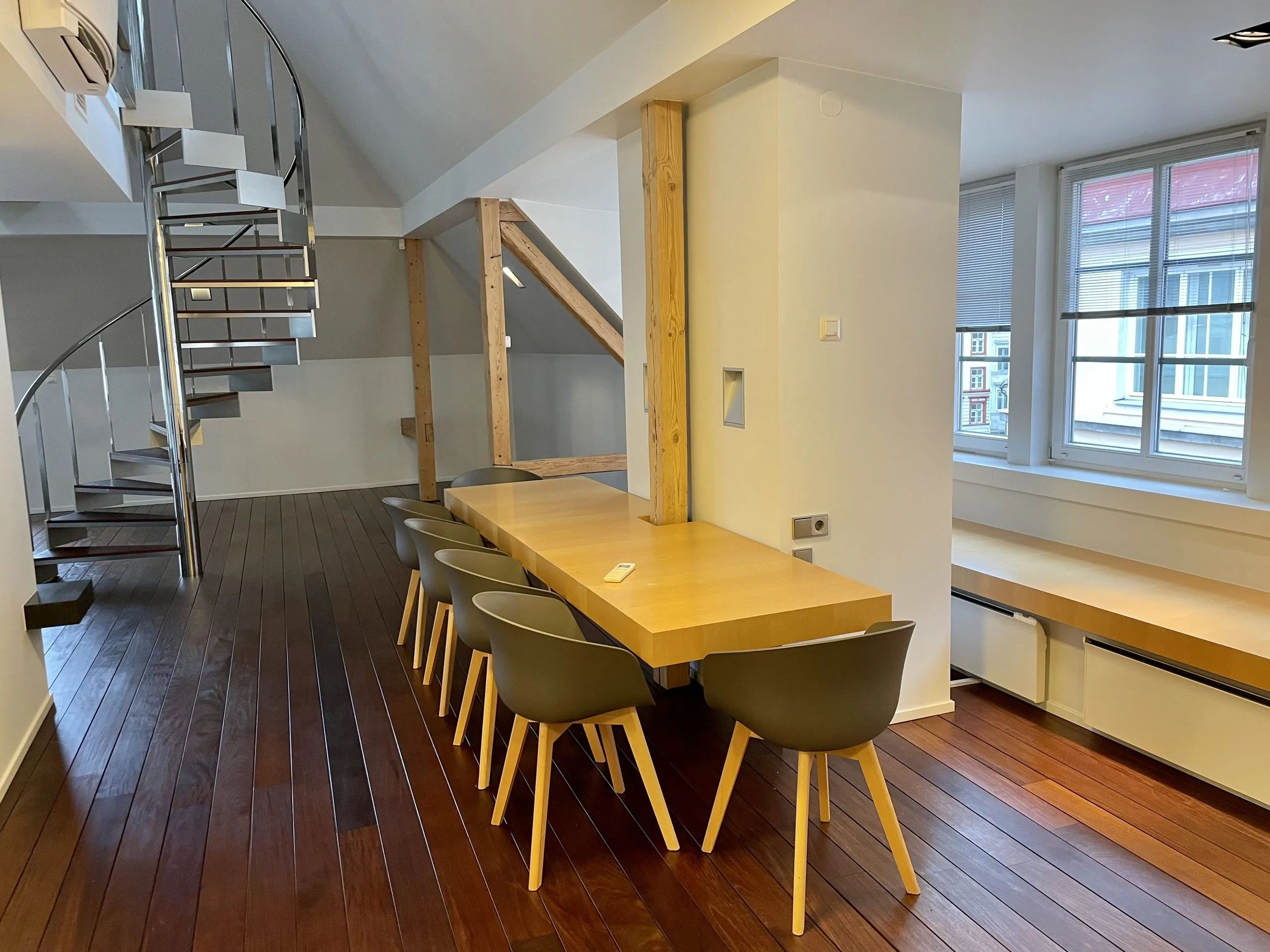 Raekoja penthouse, 23