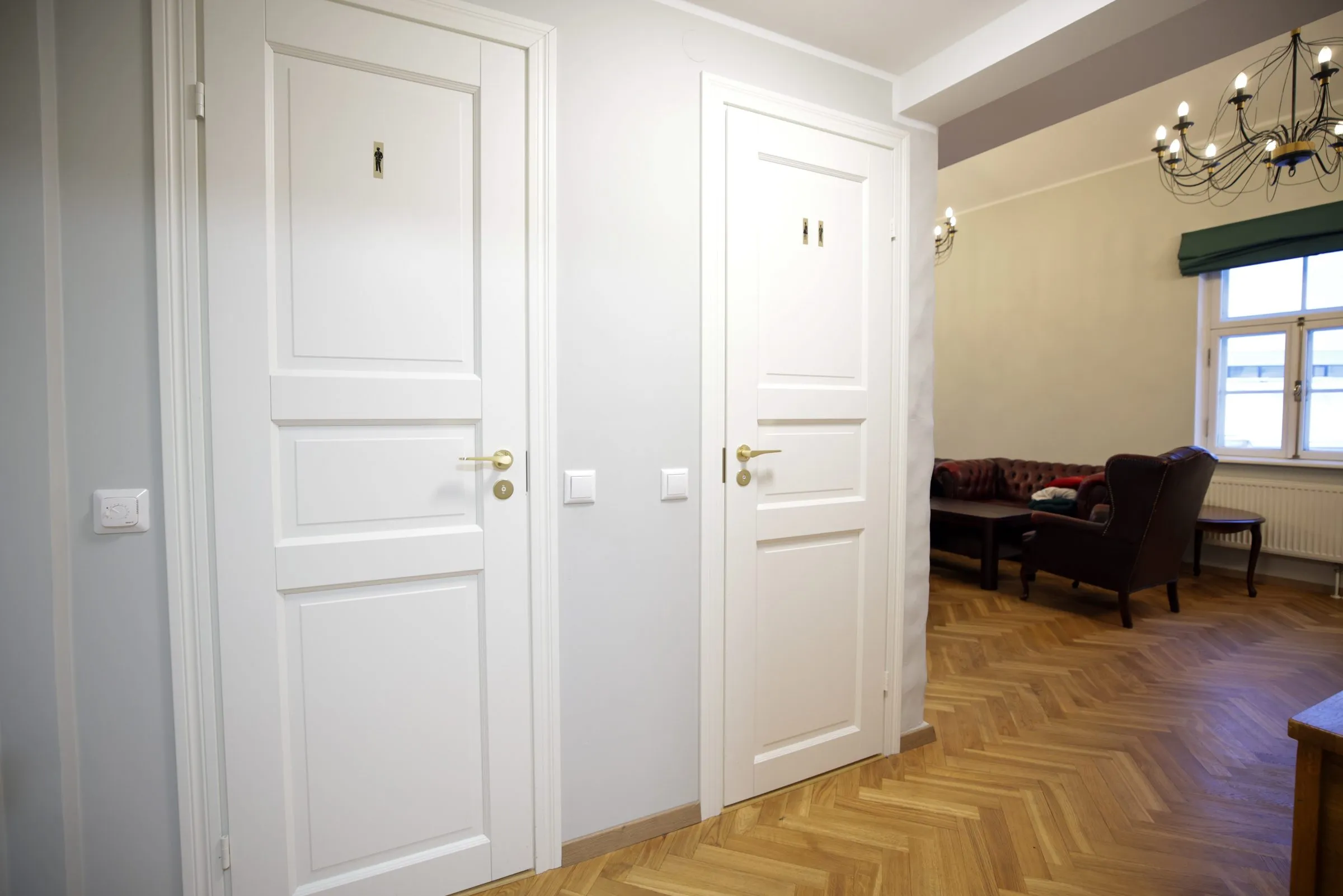 Korporatsiooni­hoone, 25