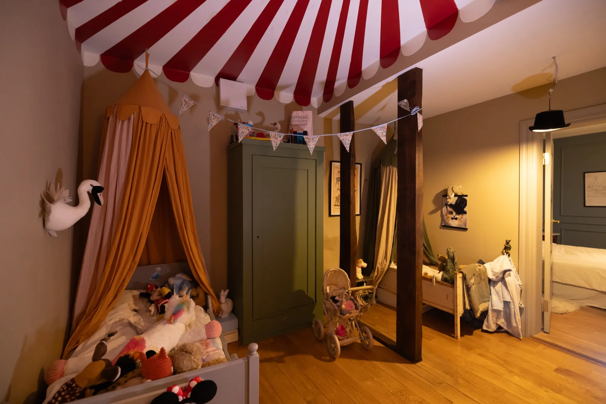 The Painted Ceilings, 24